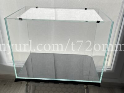 1 aquarium ADA Cube Garden Mini-M 20 litres 36x22x26cm épaisseur du verre 5mm avec couvercle en verre