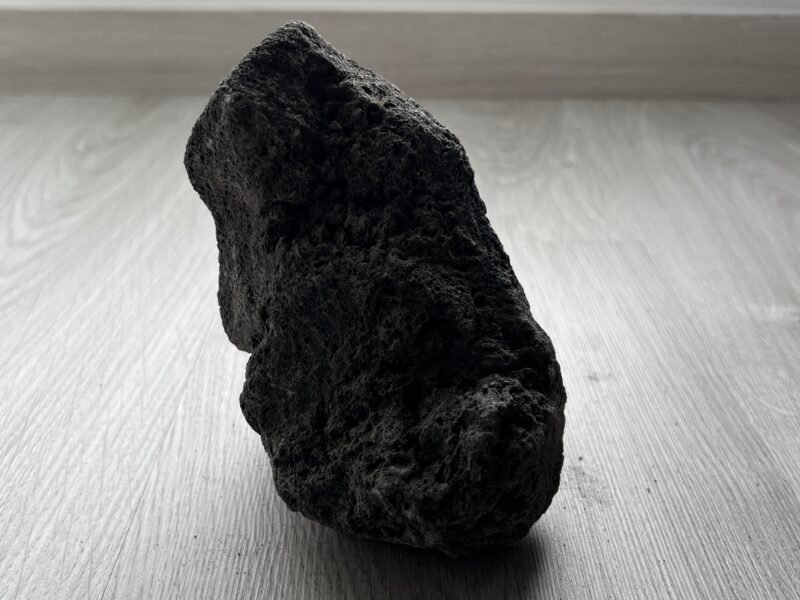 1 grosse roche volcanique Black Lava 626gr 15x9cm crevettes poissons plantes aquari
