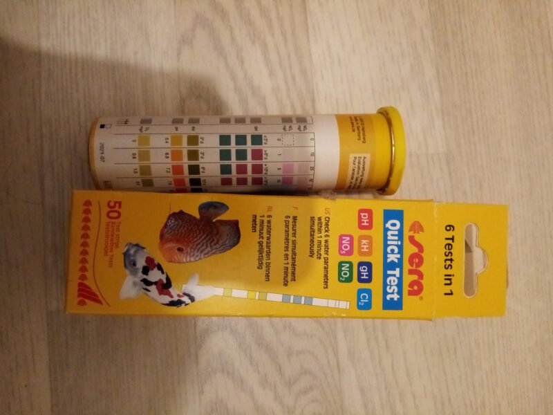 Matériel d'entretient et produits pour aquarium