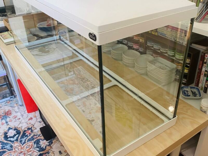 Aquarium 10L / 60L / 120L et Meuble pour 120L (achat seul ou en lot) Prix du lot : 150€